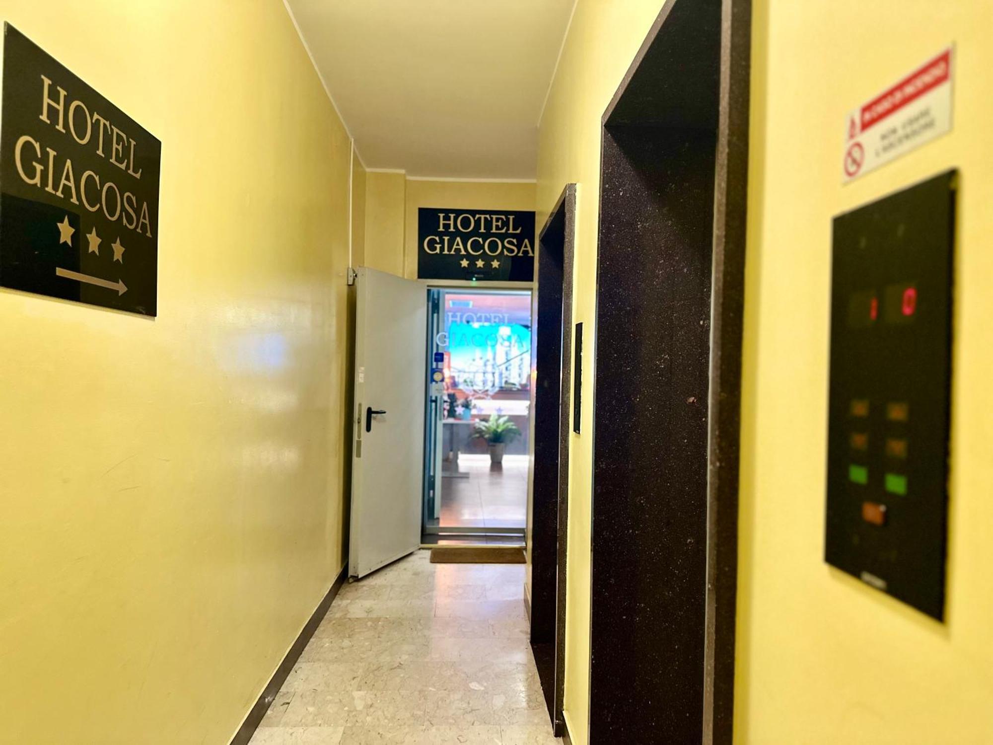 Hotel Giacosa Milaan Buitenkant foto